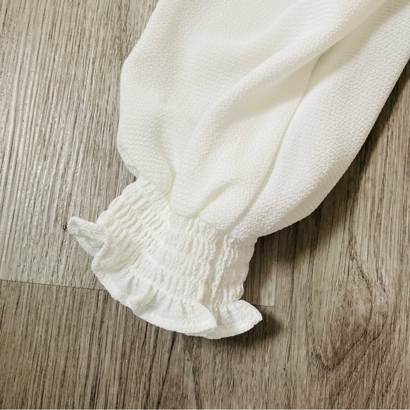 Cece White Pintucked Chiffon Top With Smocked Cuffs - Picture 4 of 9